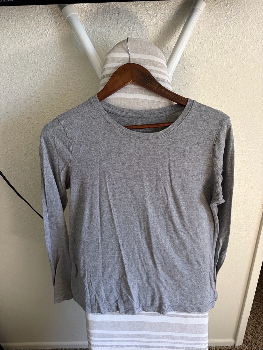 Time and Tru Gray Long Sleeve Crewneck Top
